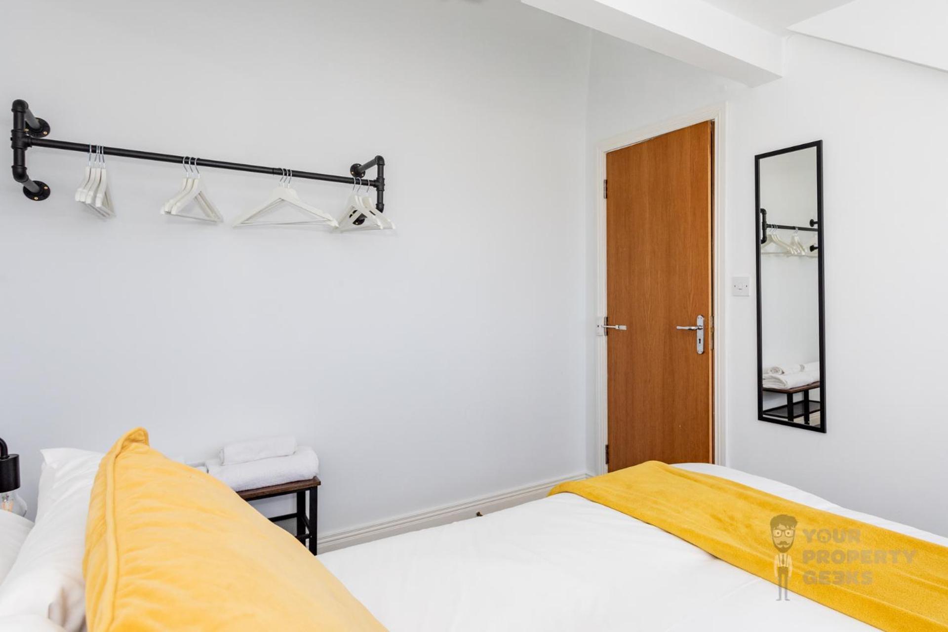 Attic Style 2 Bed Duplex Apartment With Rooftop Patio Белфаст Экстерьер фото